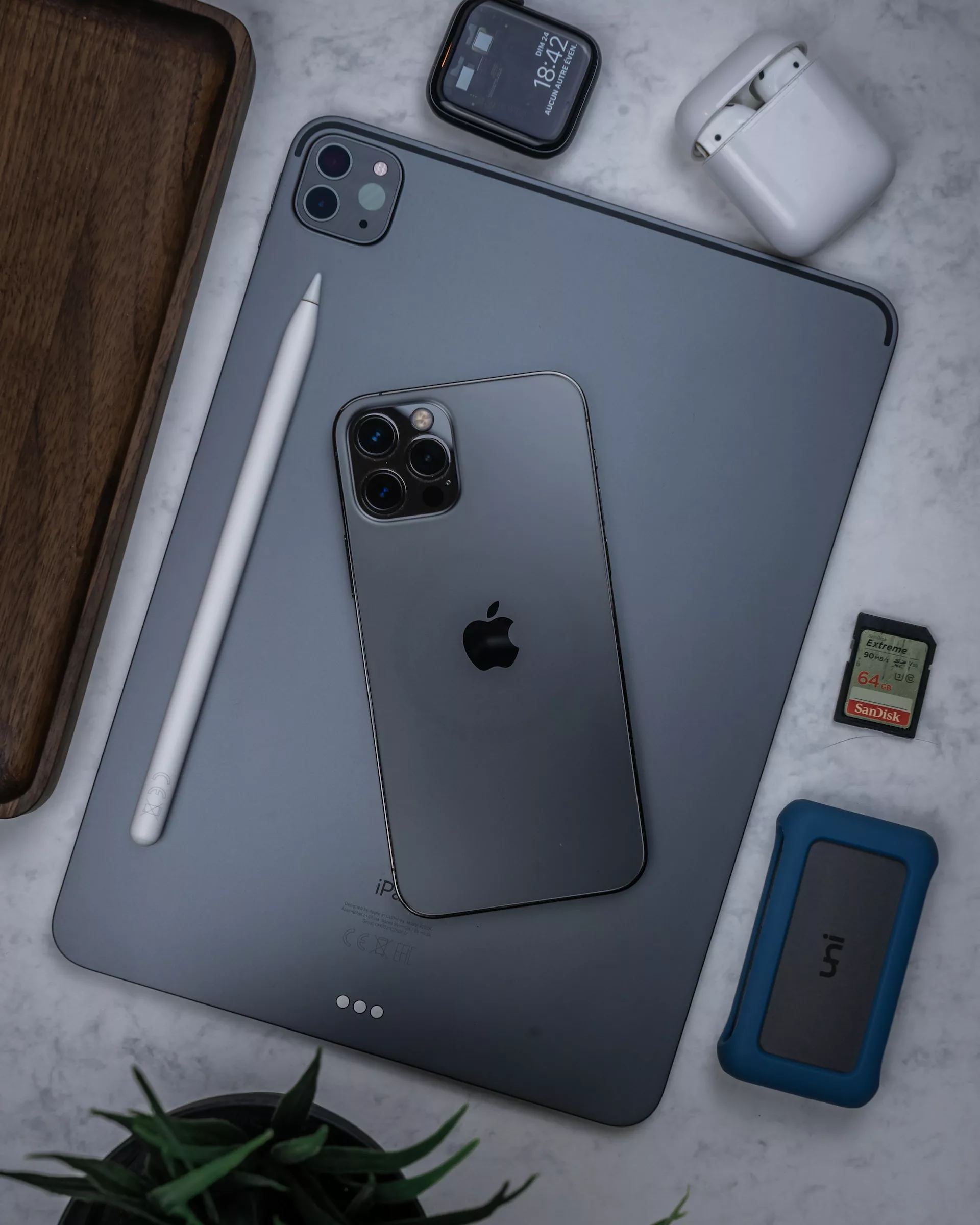 郭明錤透露:iPhone 15 Pro Max 將採用潛望式鏡頭,由大立光獨家供應 大立光 再生能源, AI, 產業, 能源