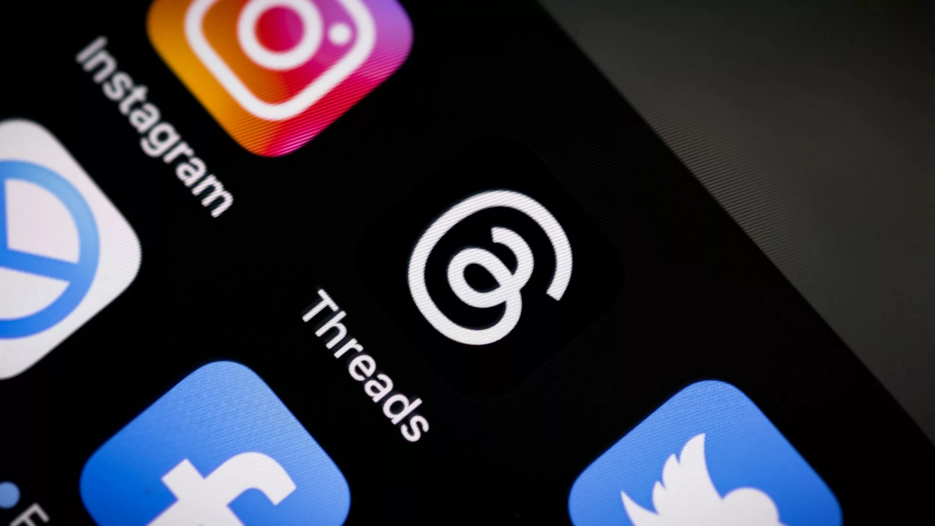 如何從 Instagram 隱藏你自己的 Threads 貼文?其實很簡單 threads Google, AI, 頭條
