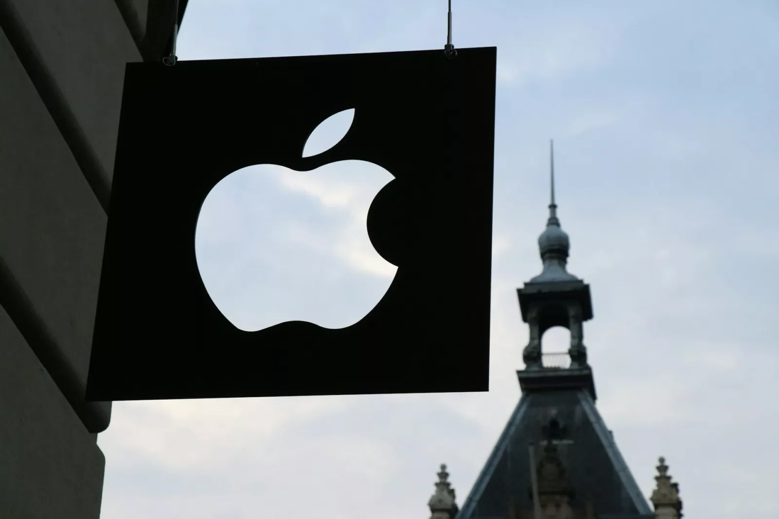 iOS 18 擋廣告功能要來了？英國媒體很焦慮 iOS 18 擋廣告 電網, AI, 產業, 能源
