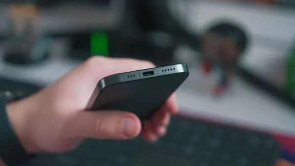 消息稱 iPhone 16 改變了電池設計，這次不會過熱了？ iPhone 16