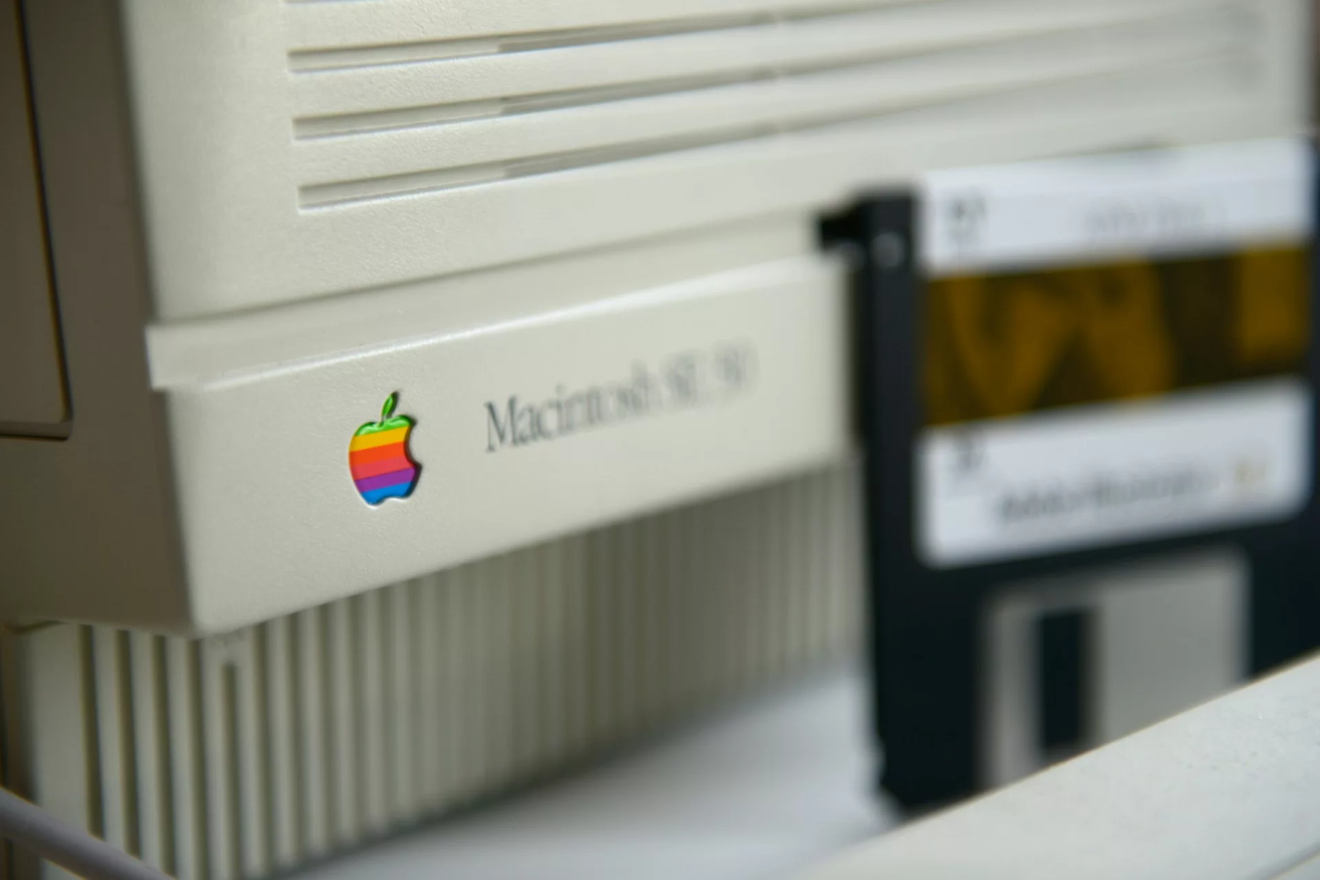2024 年 M4 Mac mini 有必要升級 512 GB SSD 硬碟嗎?我的研究是:雖然貴,但值得 M4 Mac mini 有必要升級 512 GB 評論, AI 應用案例, 頭條