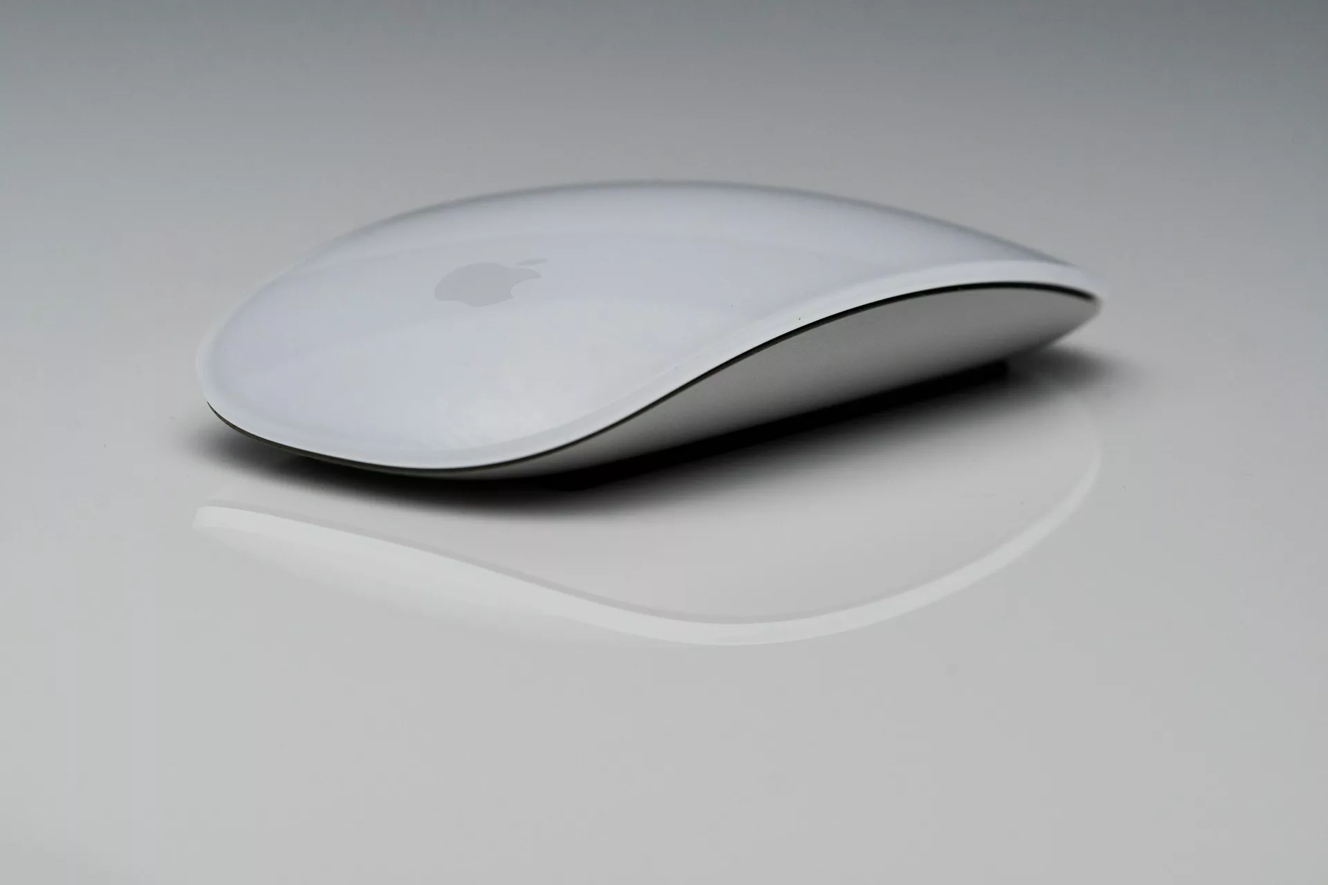 消息稱新款蘋果 Magic Mouse 將會改掉笑死人的充電方式 Magic Mouse 評論, AI 應用案例, 頭條