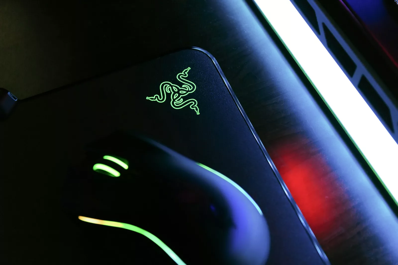 如何在 macOS Sequoia 上安裝運行 Razer Synapse 4？教你透過 M4 Mac mini 自定義雷蛇鍵盤滑鼠 Razer Synapse 再生能源, AI, 產業, 能源
