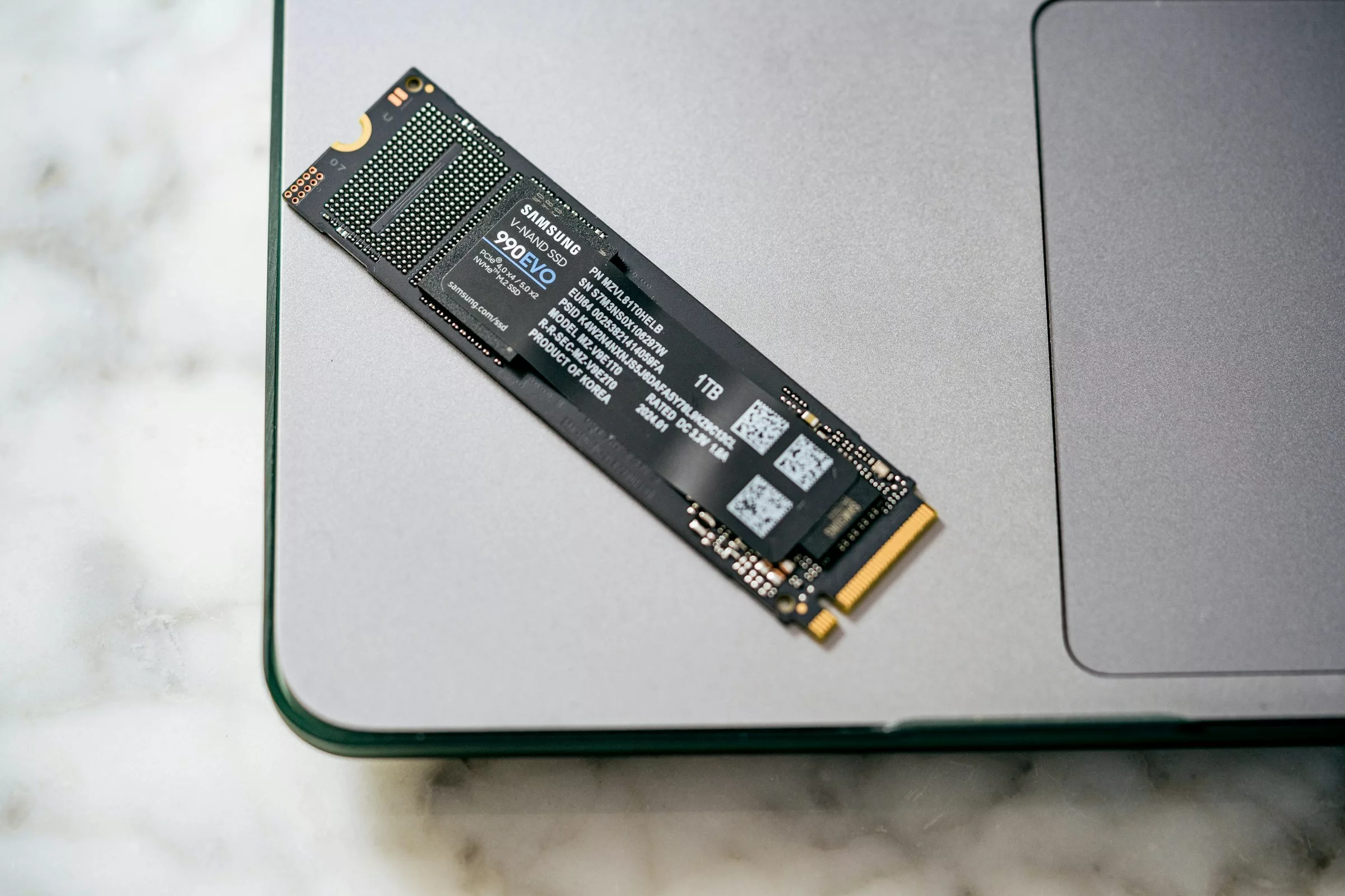 M4 Mac mini 改第三方 SSD 硬碟爆災情?Reddit 網友:頻繁要求重新安裝 macOS M4 Mac mini 評論, AI 應用案例, 頭條