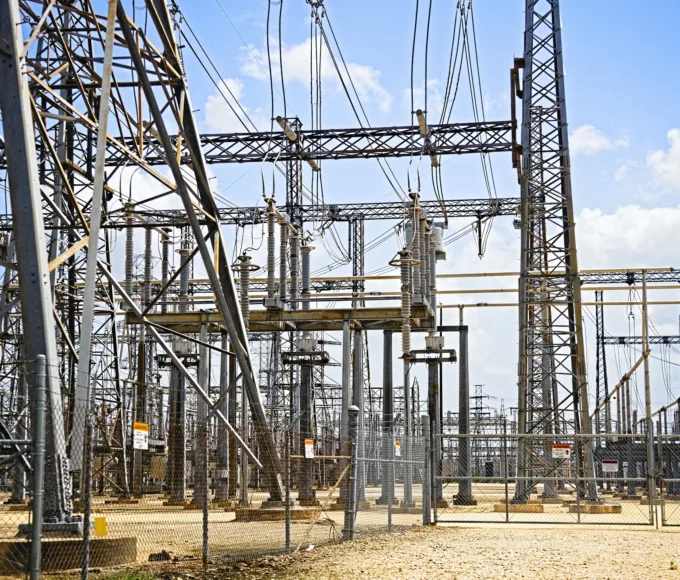 FERC 要六大電網營運商重寫大型負載規則，AI 資料中心接電進入監管加速期 科技人 能源, AI, 產業, 雲端基礎設施