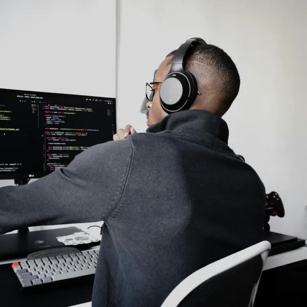 Copilot CLI 支援 Actions 內建權杖，CI 裡的 AI 自動化少了一個長期密碼 AI 供應鏈