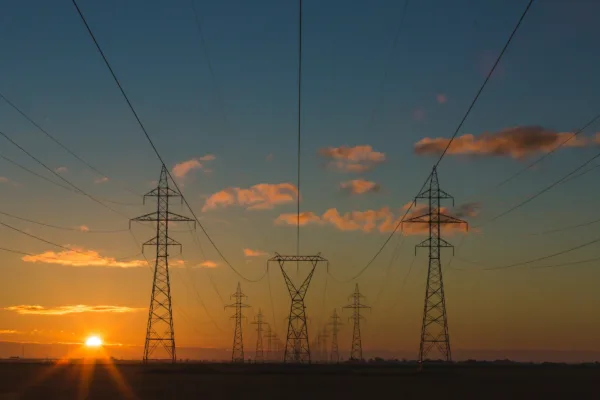 愛爾蘭資料中心 2025 年用電占比升至 23%，AI 擴張把電網壓力化為官方數字 AI AI