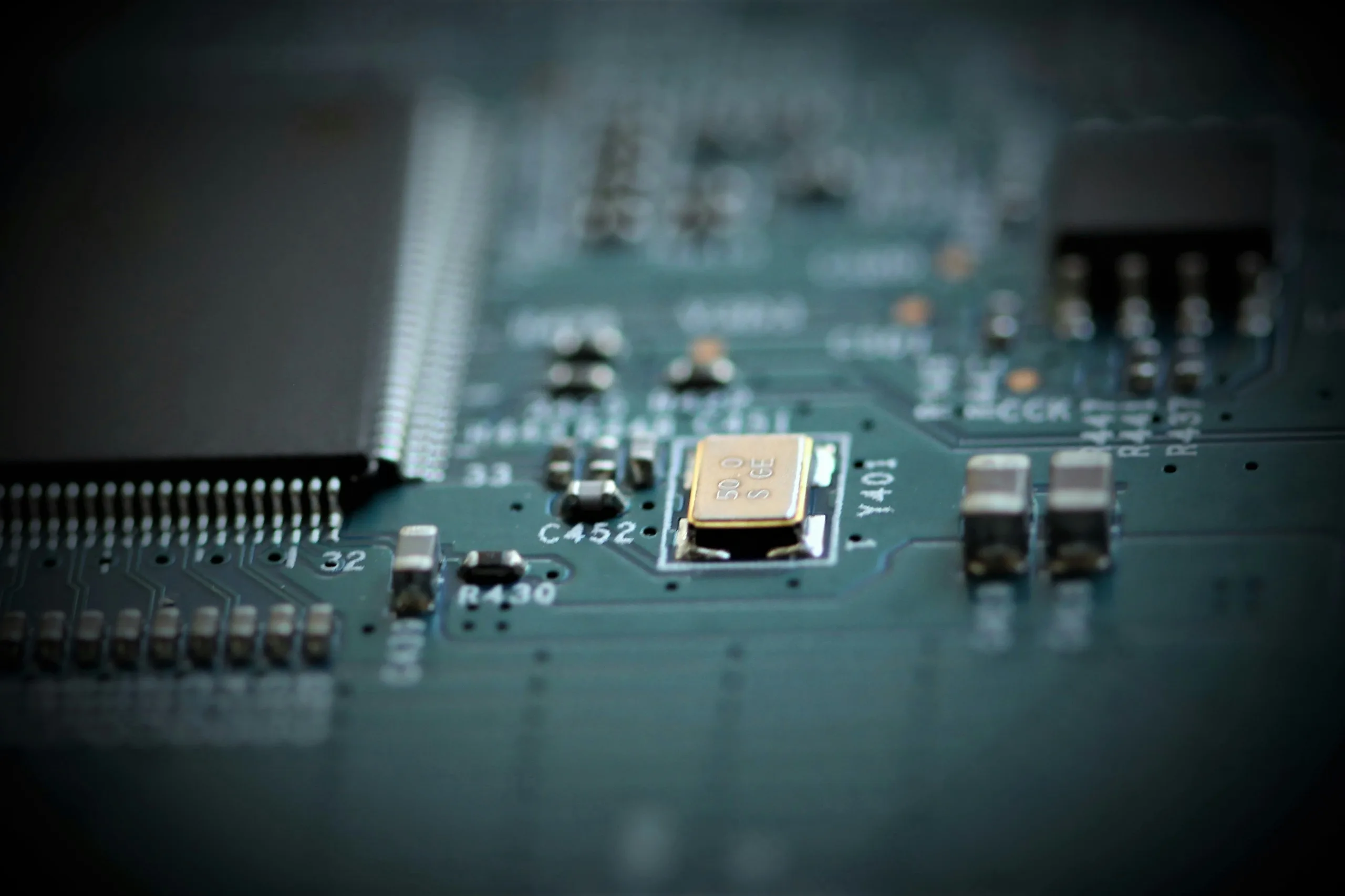 Meta Iris 傳 9 月量產,Broadcom 與 TSMC 讓自研 AI 晶片更接近供應鏈核心 Meta Iris 電網, AI, 產業, 能源